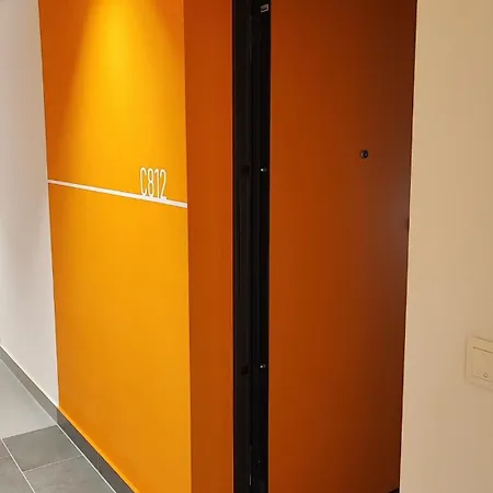 דירה Dunadesign Apartman & Free Covered Parking Space *