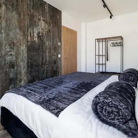 Dunadesign Apartman & Free Covered Parking Space * בודפשט